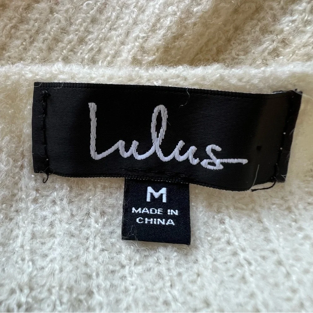 Lulus Emerson drop shoulder v-neck sweater cream 689